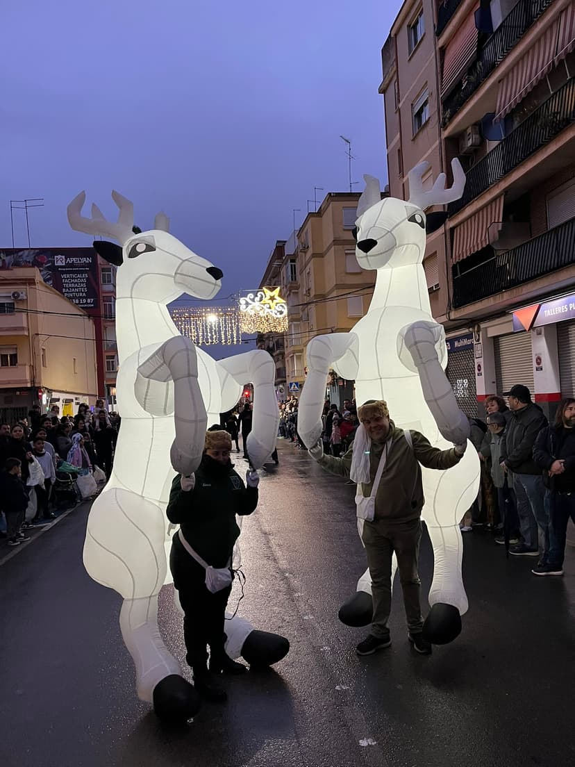 Hinchables iluminados de gran formato en cabalgata nocturna